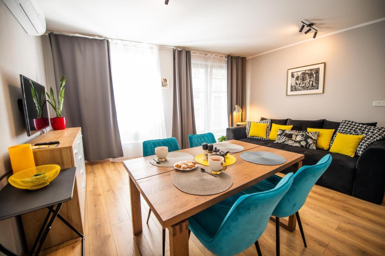Apartament Miodowa 42 Z Miejscem Parkingowym Cracovia Esterno foto